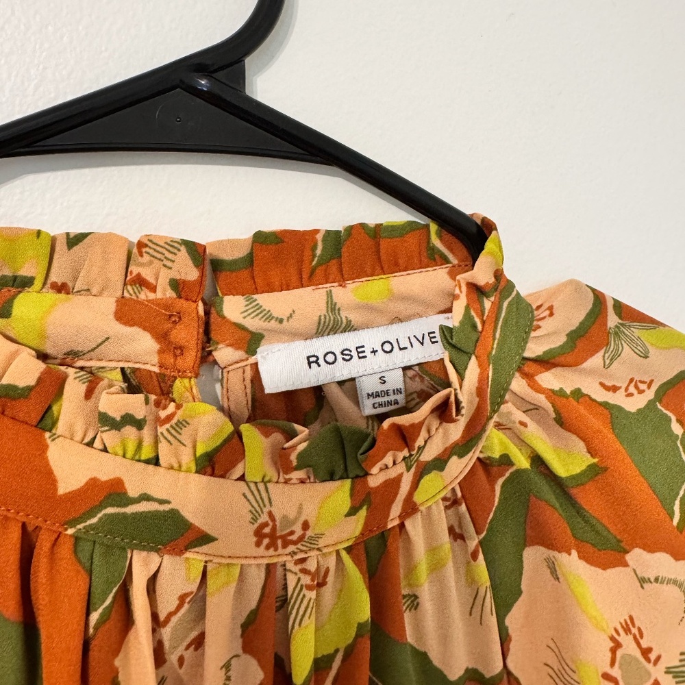 ROSE+OLIVE Blouse Size S - Picture 2 of 3